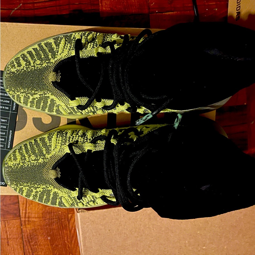 Yeezy knit basketball Energy glow